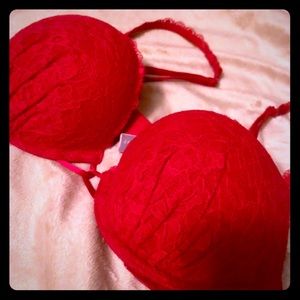 Red Lace Victoria’s Secret Miraculous Plunge 34B